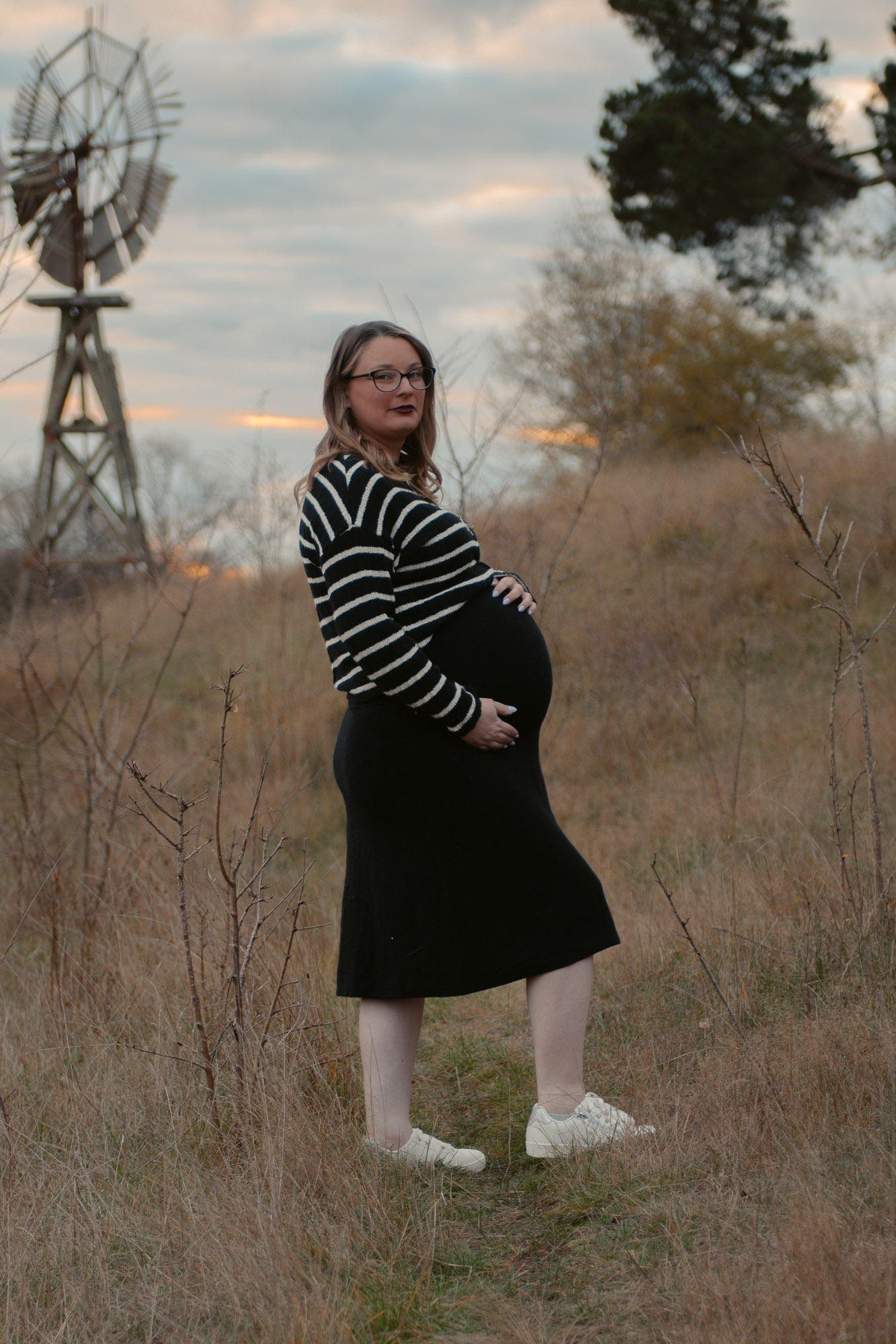 Glowing maternity portraits in northern Tasmania