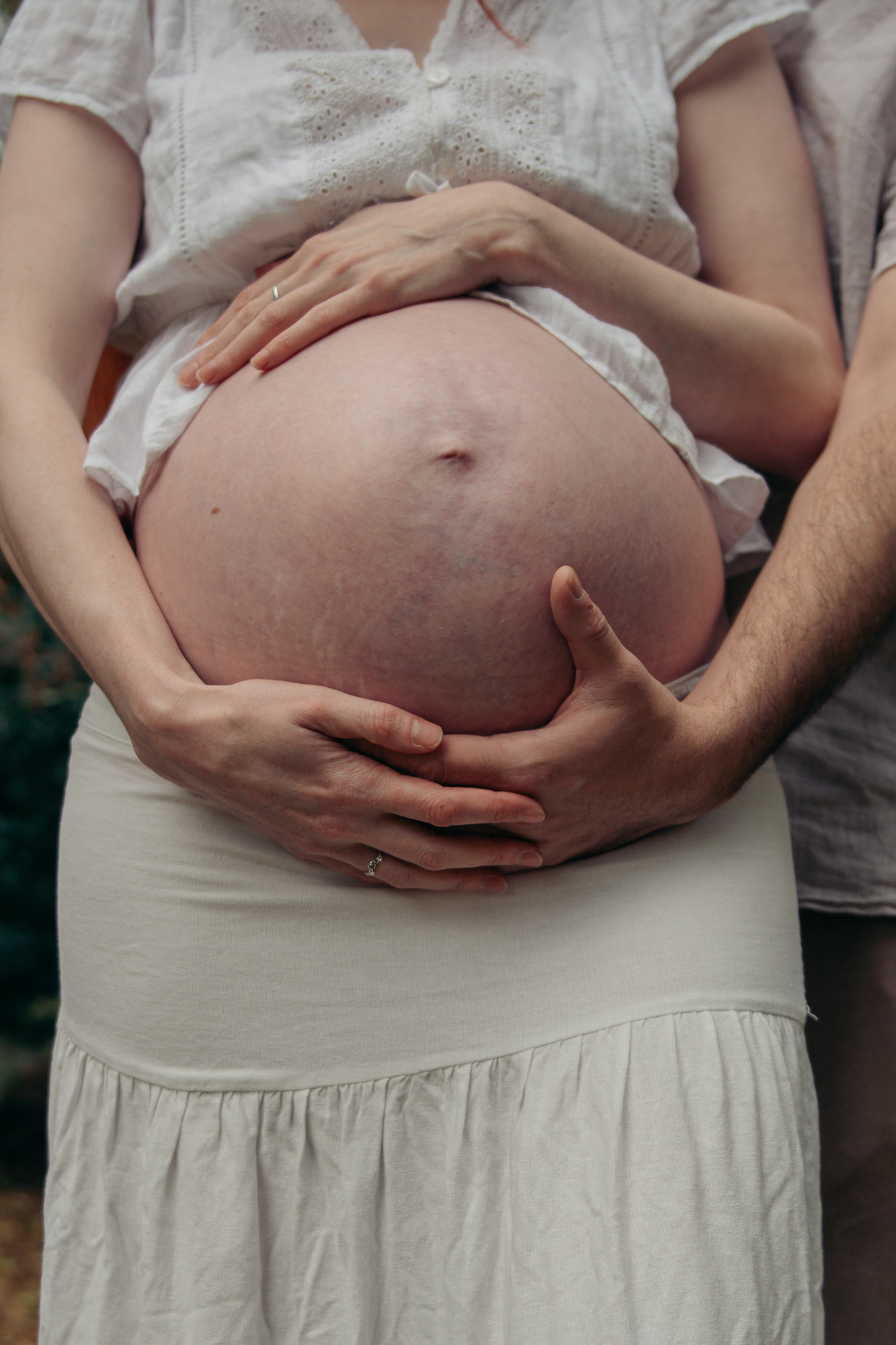 Outdoor maternity session in Tasmania