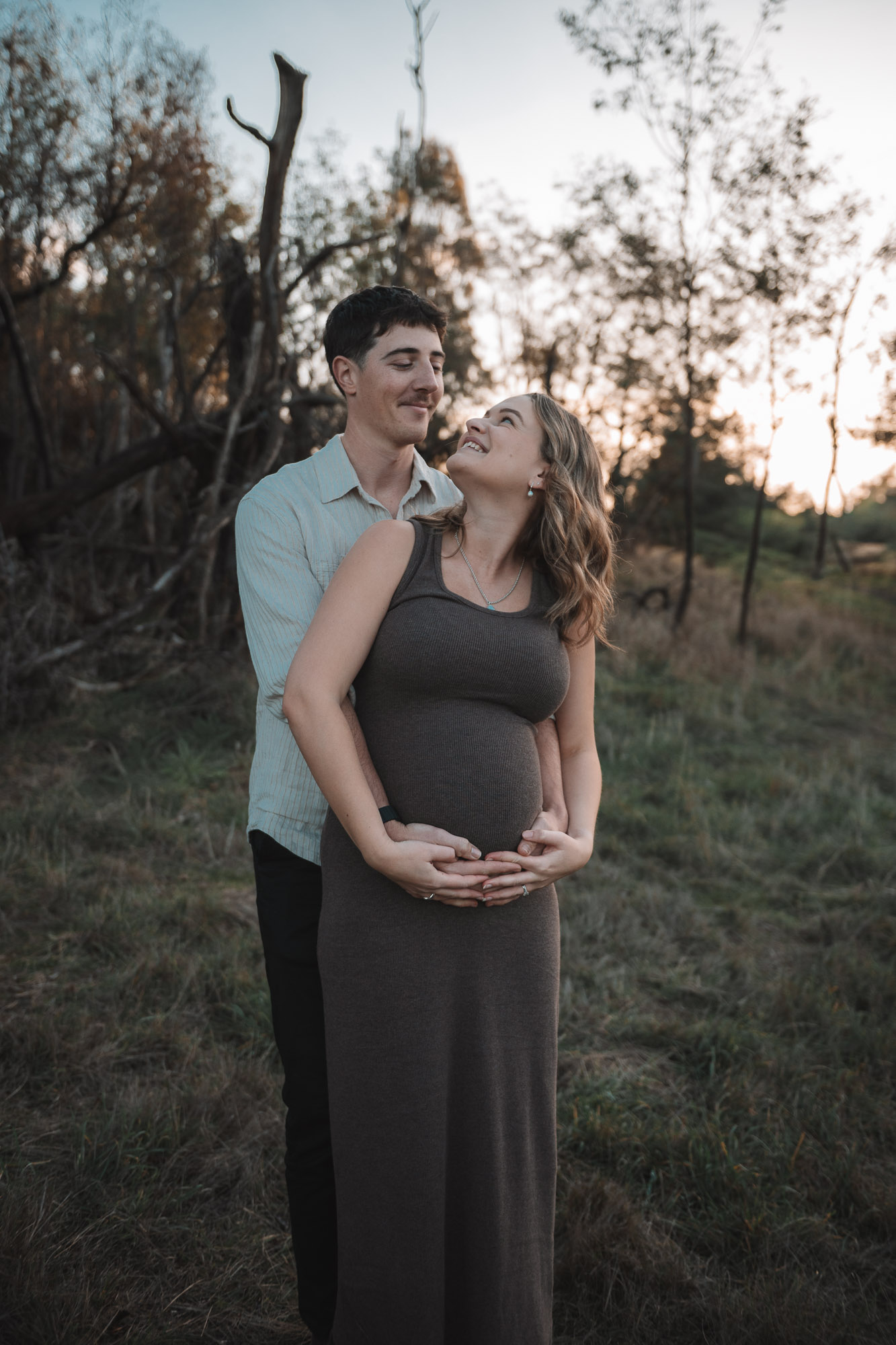 Glowing maternity portraits in northern Tasmania
